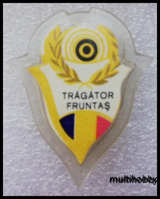 Insigna - ****Tragator Fruntas
