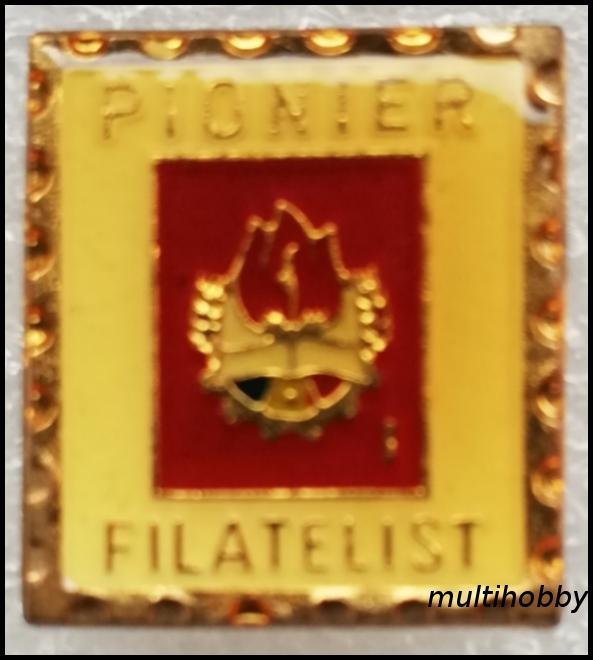 Insigna - Pionier filatelist - fond rosu