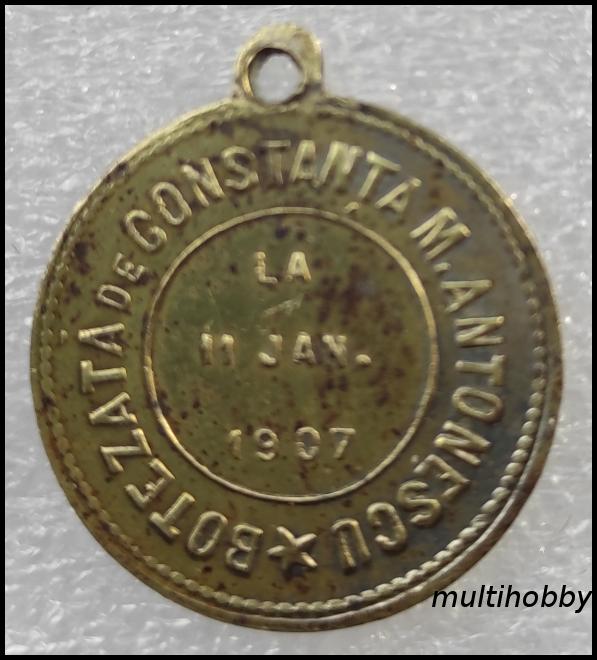 Medalie - 1906<br/>Maria N. Ralescu<br/>Nascuta la 7 sept 1906