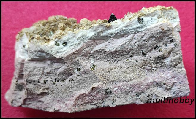 Mineral - Calcita
Rodocrozit
Tetraedrit
Cuart