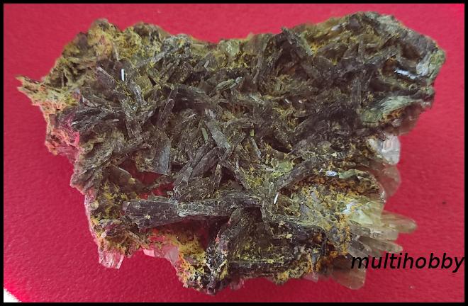 Mineral - Barita bicolora doua fete