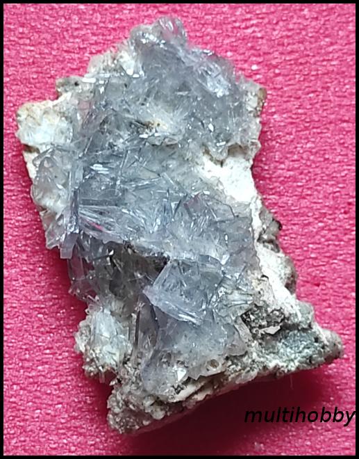 Mineral - Barita albastra cu geodra pe 
Siderit