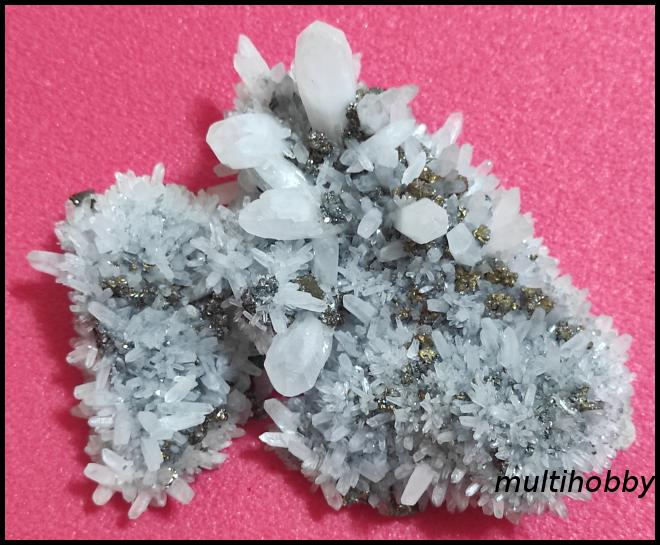 Mineral - Cuart transparent doua generatii
Calcita
Calcopirita