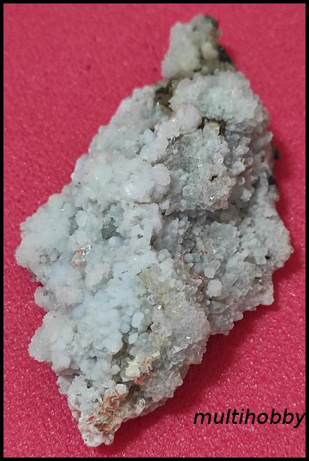 Mineral - Barita alba 
Barita rosie,cateva cristale pe
Calcopirita