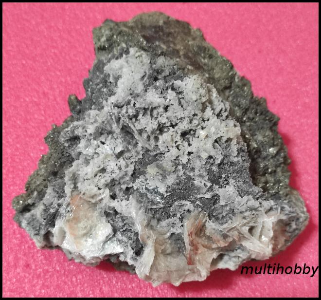 Mineral - Barita rosie pe baza de 
Blenda