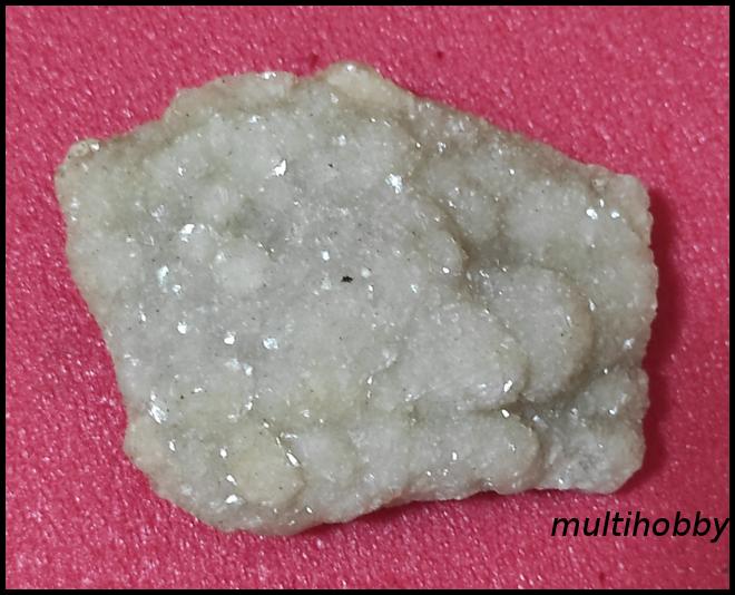Mineral - Calcita cu doua fete bicolora