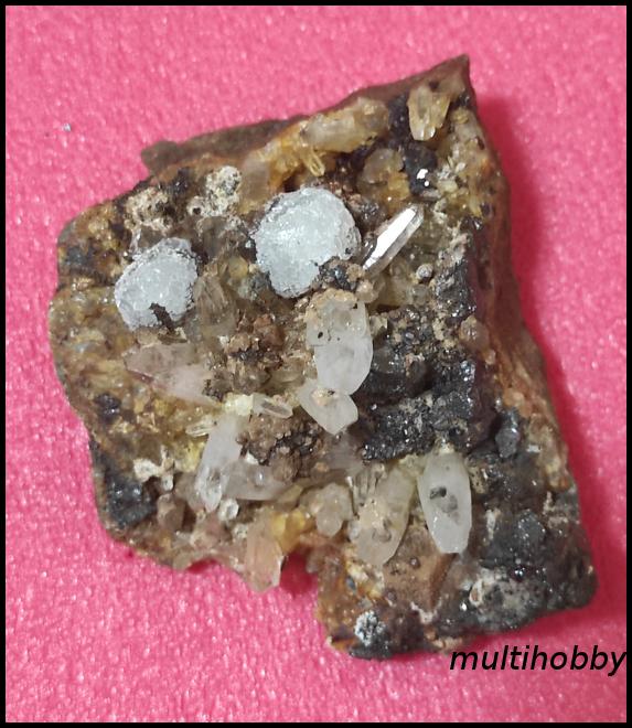 Mineral - Blenda
Cuart
Calcita
Pirita
Siderit