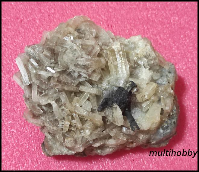 Mineral - Barita cu 
Stibina