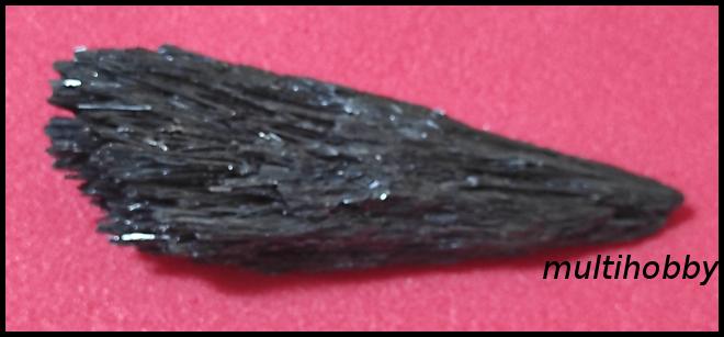 Mineral - Stibina arici lucioasa