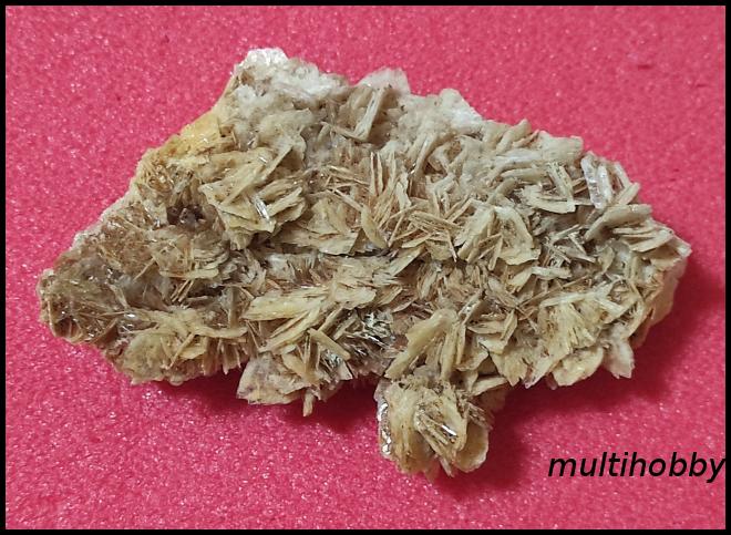 Mineral - Barita galbena doua fete