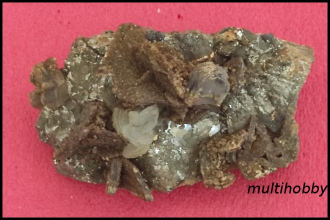 Mineral - Marcasita
Calcita
Pirita pe 
Blenda