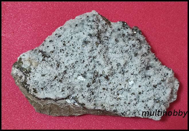 Mineral - Cuartit cu
Pirita