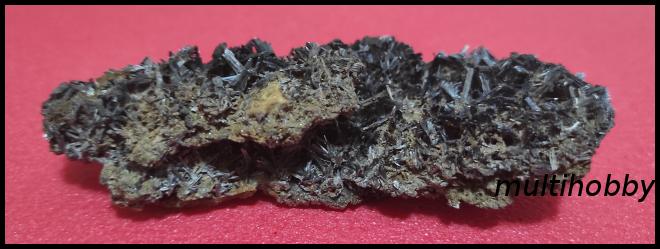 Mineral - Stibina arici cu geoda cu
doua fete
Siderit