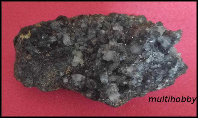 Mineral - Diamant de Maramures cu incluziuni de 
Jamsonit si 
Bulangerit