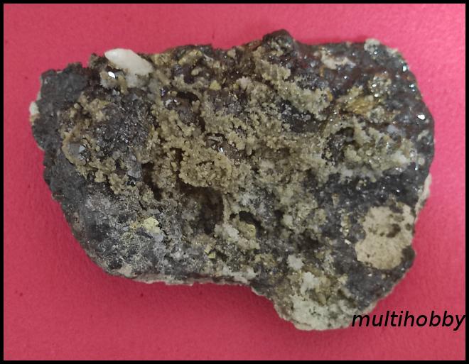 Mineral - Arici de blenda doua generatii
cu cristalizare in frunza cu 
Siderit si 
Marcasita