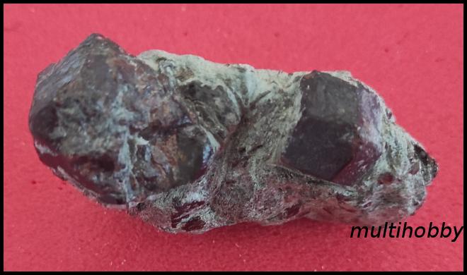 Mineral - Granati in matrice