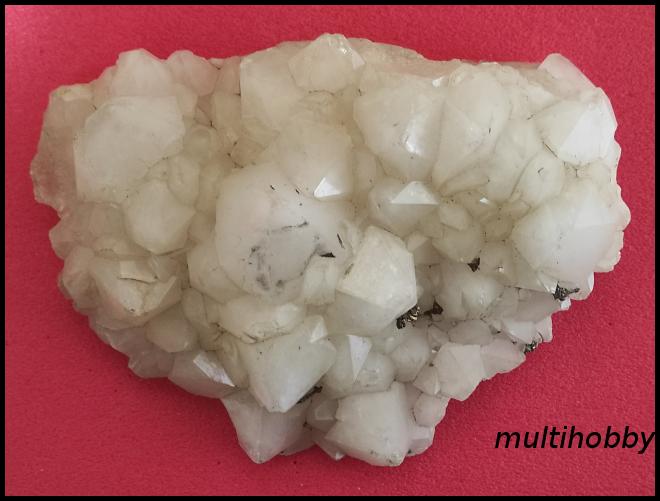 Mineral - Cuart ci 
Pirita