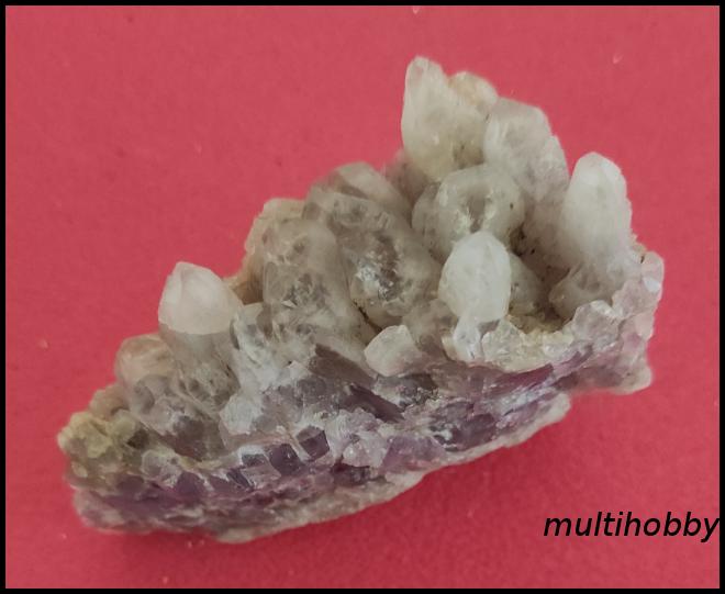 Mineral - Cuart pe baza de 
Ametist
